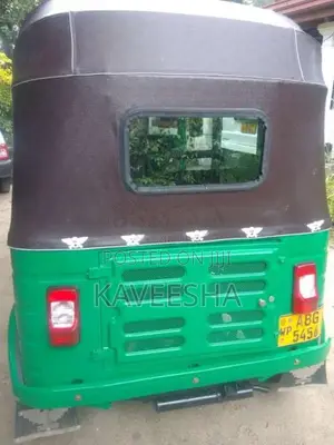 Bajaj 4 Stroke 2016 Three Wheel (Used)
