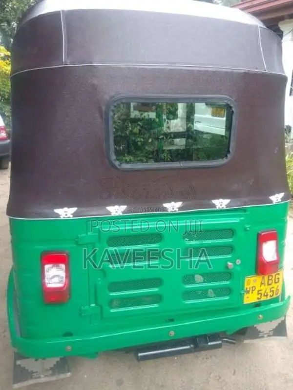 Bajaj 4 Stroke 2016 Three Wheel (Used)