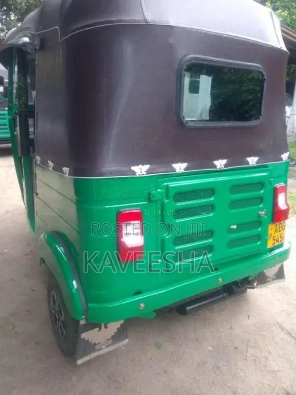 Bajaj 4 Stroke 2016 Three Wheel (Used)
