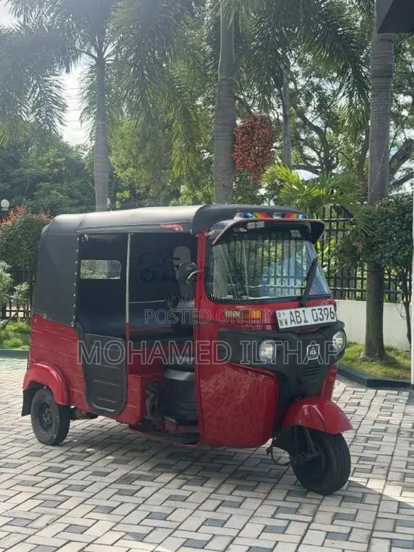 Bajaj RE 4 Stroke 2015 Three Wheel (Used)