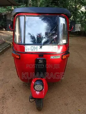 Bajaj 4 Stroke 2007 Three Wheel (Used)