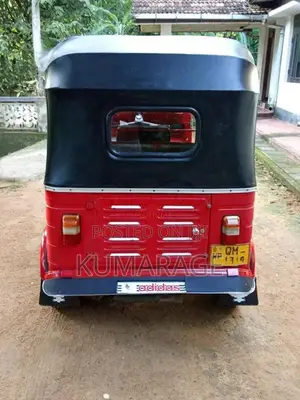 Bajaj 4 Stroke 2007 Three Wheel (Used)