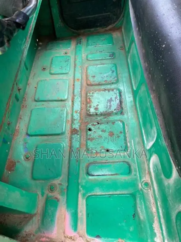 Bajaj 2 Stroke 2003 Three Wheel (Used)