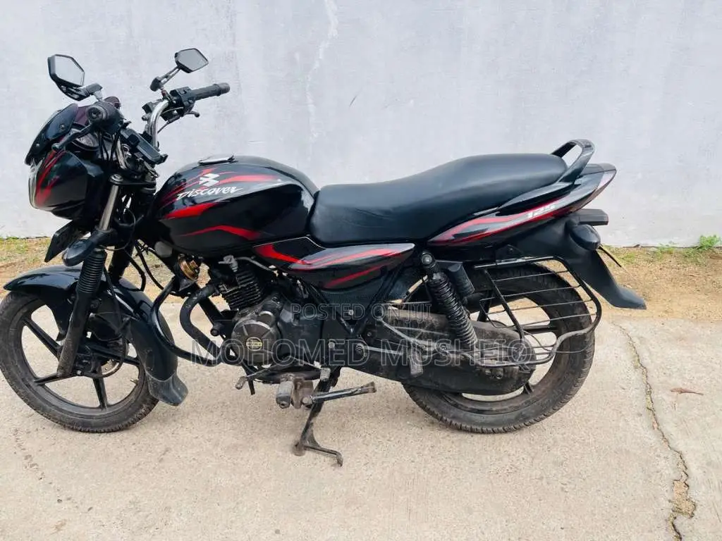 Bajaj Discover 2013 Motorbike (Used)