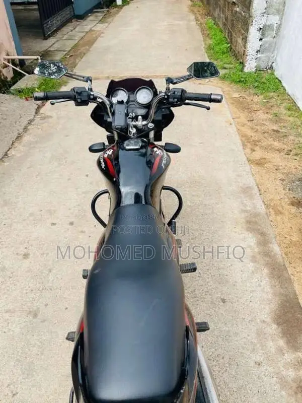 Bajaj Discover 2013 Motorbike (Used)