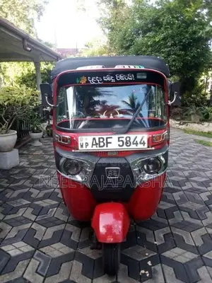 Bajaj RE 2015 Three Wheel (Used)