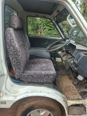 Mazda Hiace 1980 Lorry (Used)