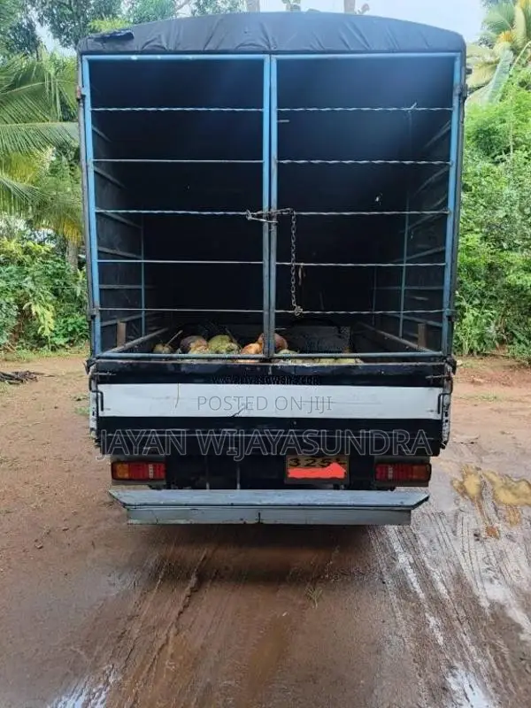 Mazda Hiace 1980 Lorry (Used)