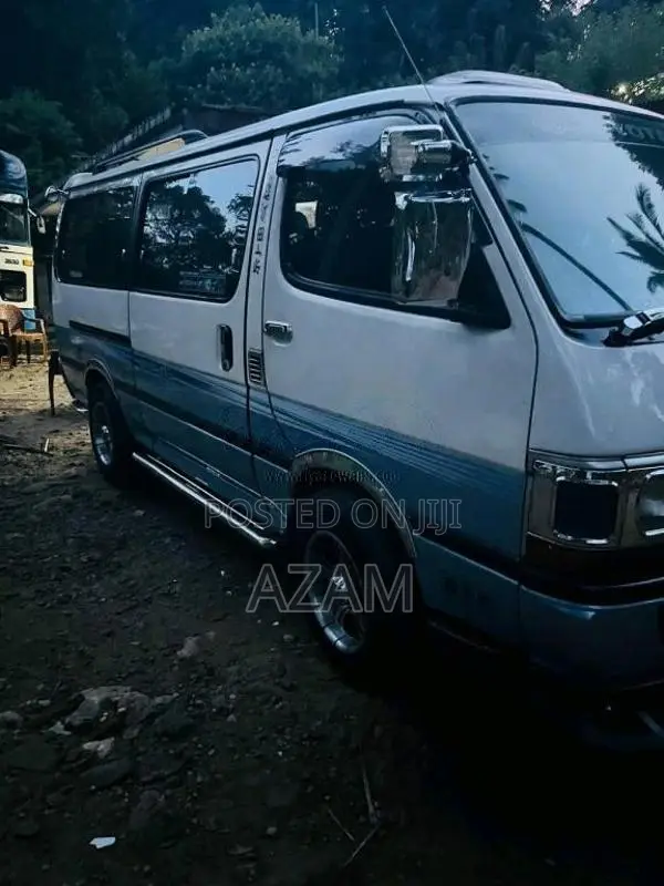 Toyota Dolphin LH113 1996 Van (Used)