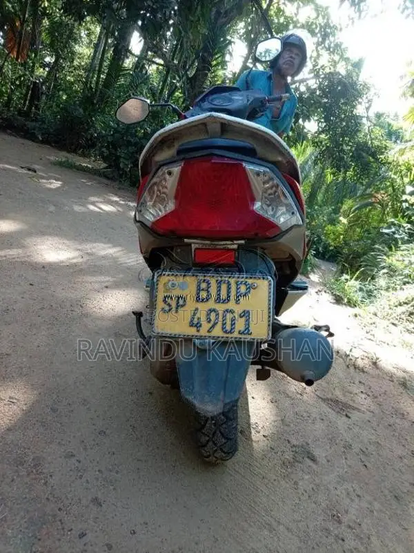 Honda Dio 2016 Motorbike (Used)