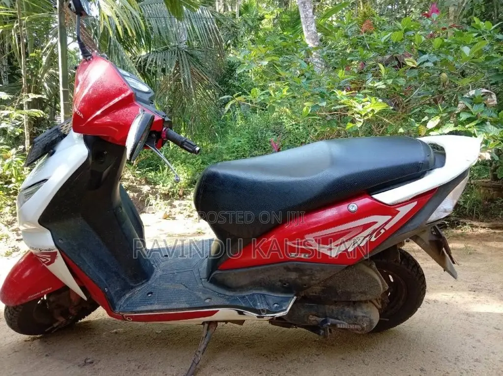 Honda Dio 2016 Motorbike (Used)