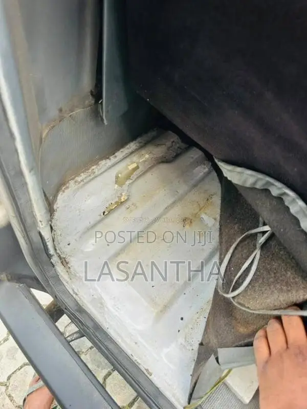 Nissan Caravan 1999 Van (Used)