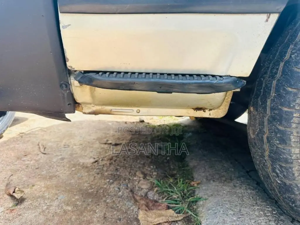 Nissan Caravan 1999 Van (Used)