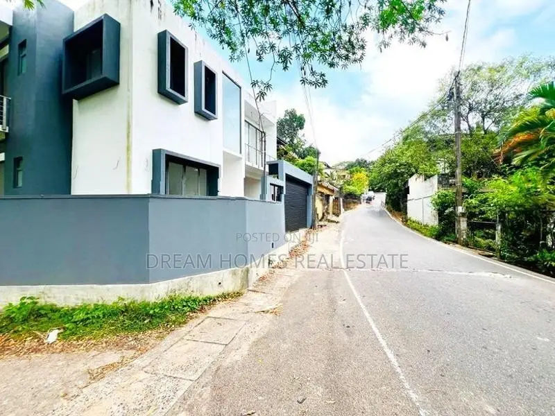 Newly Built House for Sale in Mirihana, Nugegoda