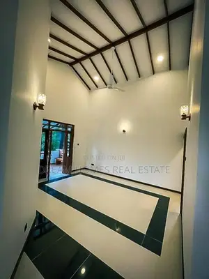 Brand New Luxury House Sale Battaramulla