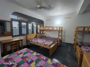 MEN'S SHARING HOSTEL – RATHMALANA