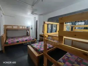 MEN'S SHARING HOSTEL – RATHMALANA