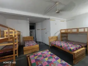 MEN'S SHARING HOSTEL – RATHMALANA
