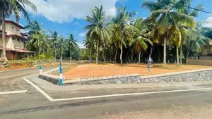 Land plot for sale in polgasowita