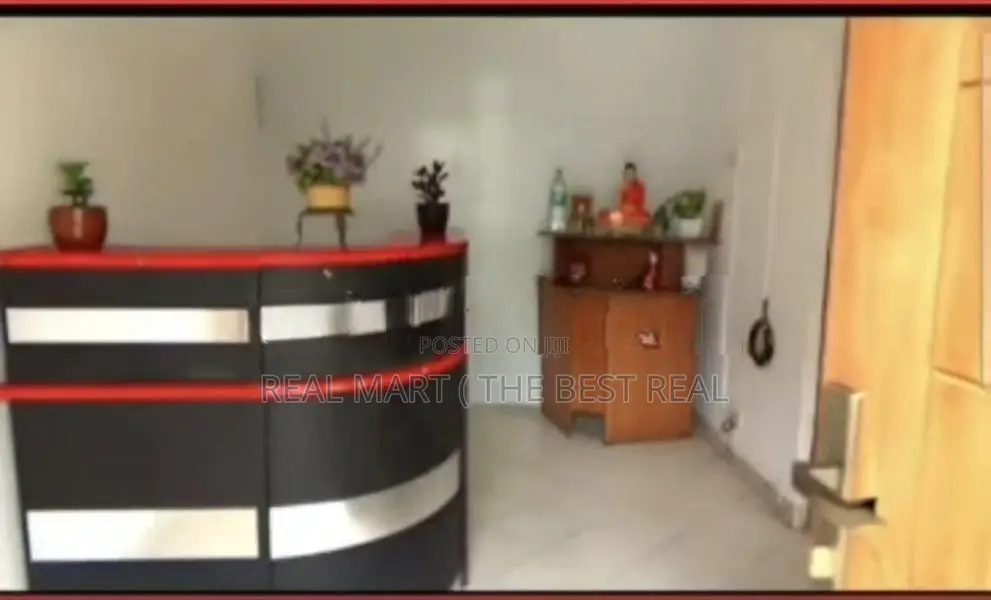 MOUNT LAVINIA : 5 BEDROOMS (15 PERCH) BEACH HOTEL FOR SALE