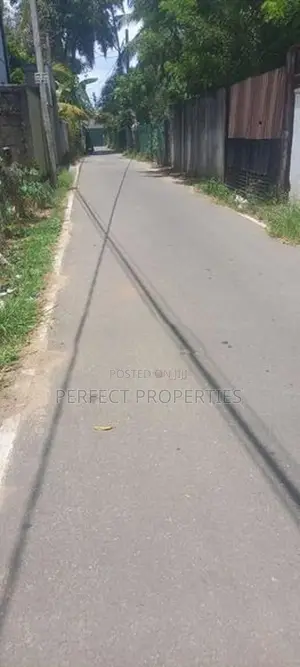 Perfect Land for Sale – Mahabage / Kerawalapitiya (799m to Main Road)