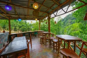 ELLA : 7-BR (15P) RESTAURANT / COMMERCIAL PROPERTY FOR SALE