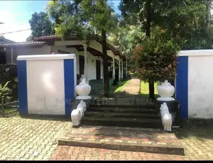 KANDY : 5000 SQFT (172P) PROPERTY WITH WEDDING / RECEPTION HALL FOR SA