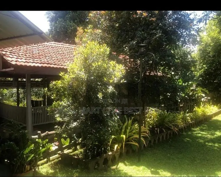 KANDY : 5000 SQFT (172P) PROPERTY WITH WEDDING / RECEPTION HALL FOR SA