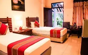 NEGOMBO : 10-BR (30P) HOTEL WITH POOL FOR SALE
