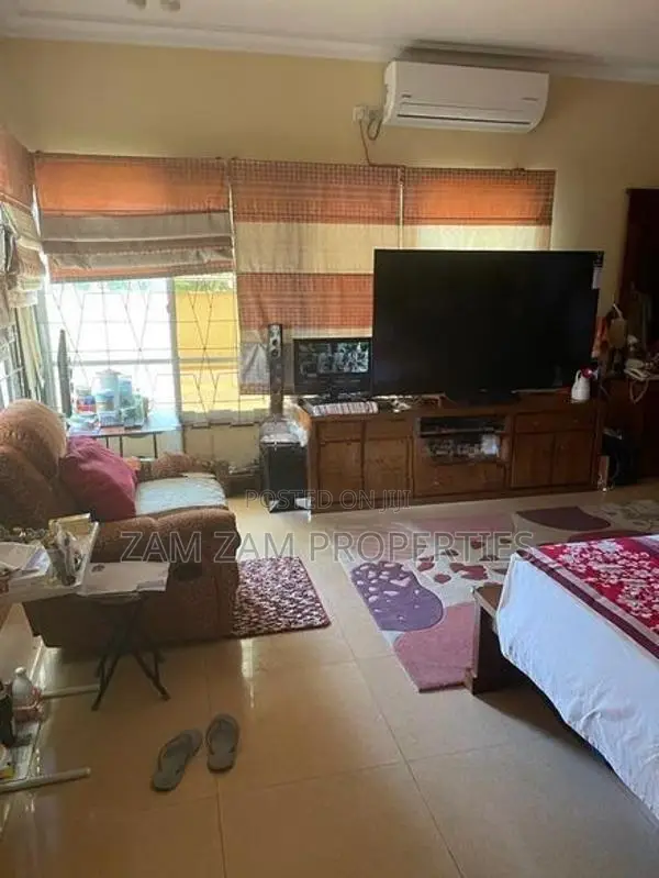 Luxury House For Sale in Park Road Dehiwala