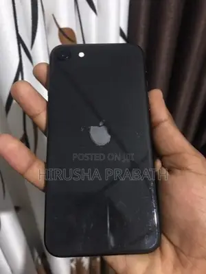 Apple iPhone SE (Used)