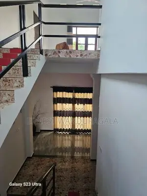 3 Stored Luxury House For Rent Dehiwala hr544