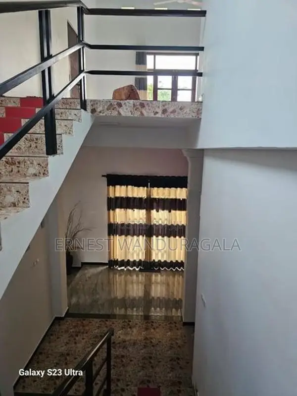 3 Stored Luxury House For Rent Dehiwala hr544