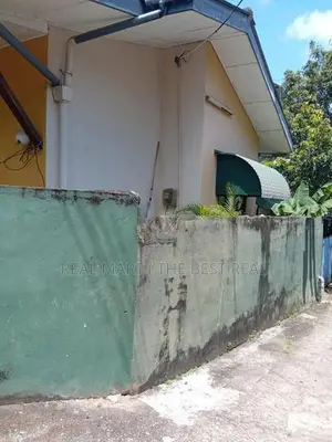 PILIYANDALA : 2-BR (7P) SINGLE STOREY HOUSE FOR SALE