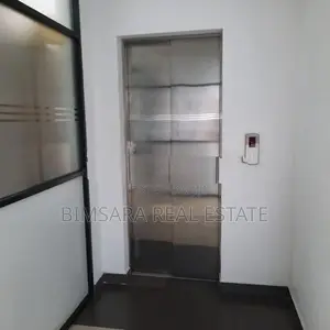 COMMERCIAL BUILDING FOR RENT AT PELAWATTE | LC 676