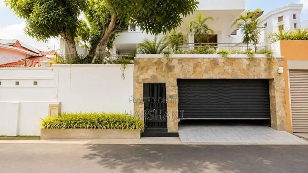 Three Storied Luxury House for Long-term Rent at Colombo 07