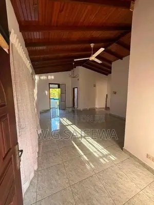 upper floor house rent in Kandana Town