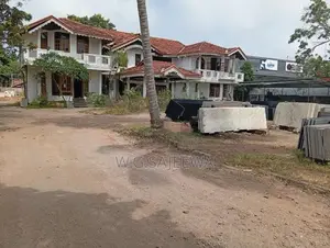 113perch land with house main road facing for sale seeduwa town