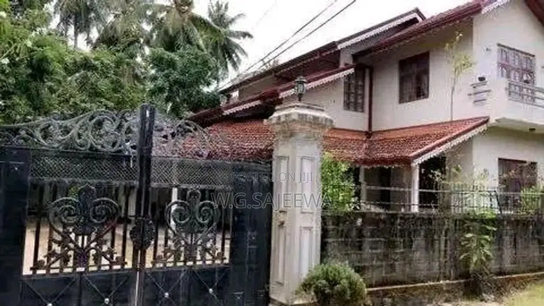Furnished 2 Storey house rent in Negombo - Near the main road