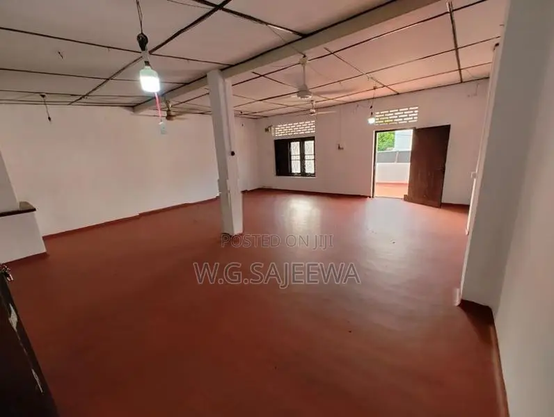 Commercial Building for rent in Negombo Town