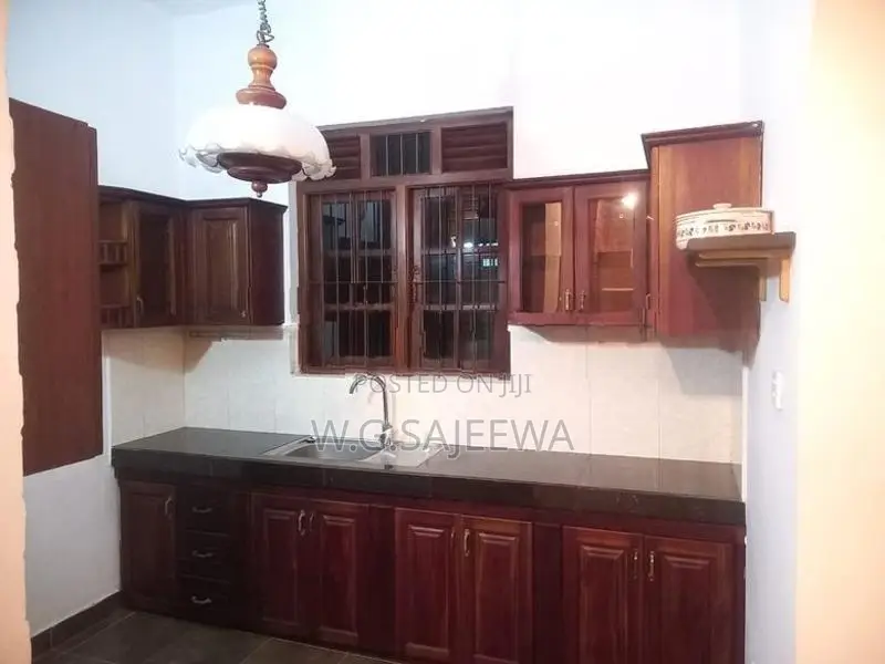 7perch land with house for sale seeduwa, kotugoda