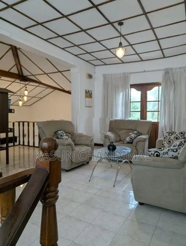 Ideal Family Home In A Peaceful Residential Area Kundasale, Kandy