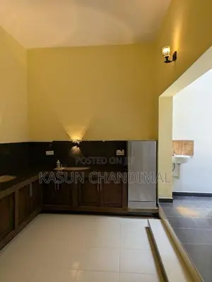 Ideal Family Home In A Peaceful Residential Area Kundasale, Kandy