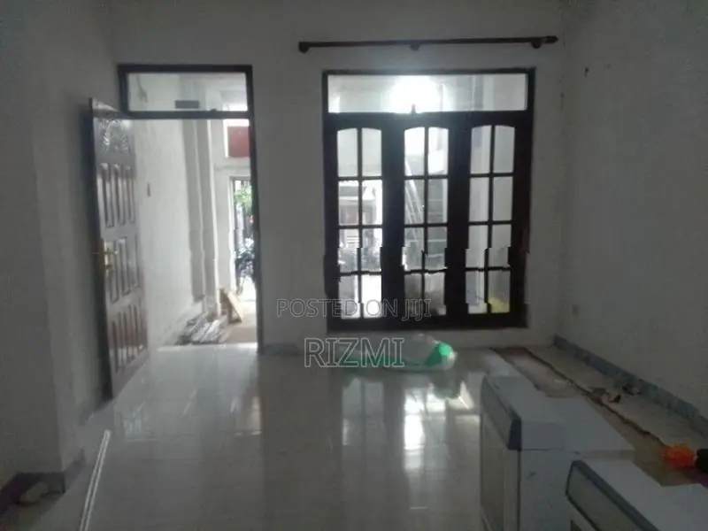 separate 2 unit 5BR 3storey house 🏘️ for sale in dehiwala waidya road