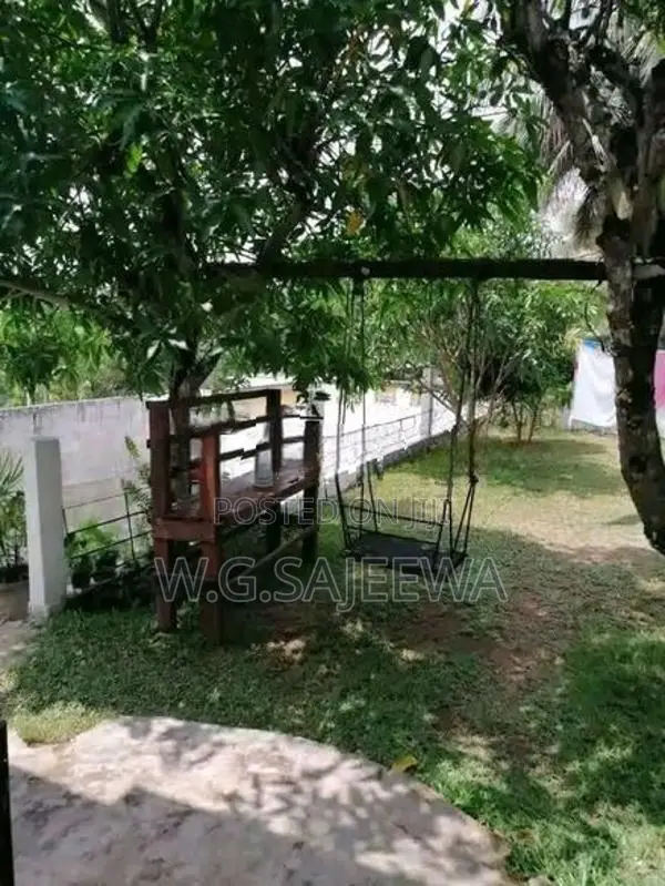 10 perch Single house for sale in Seeduwa