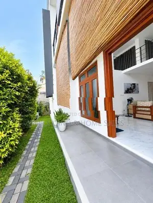 Modern Two Storied House For Sale - Kaduwela