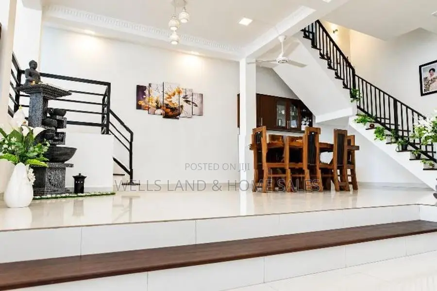 Luxury 3 Storied House For Sale - Pannipitiya