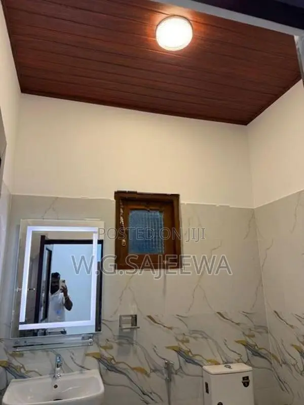 Brand new luxury house for sale minuwangoda