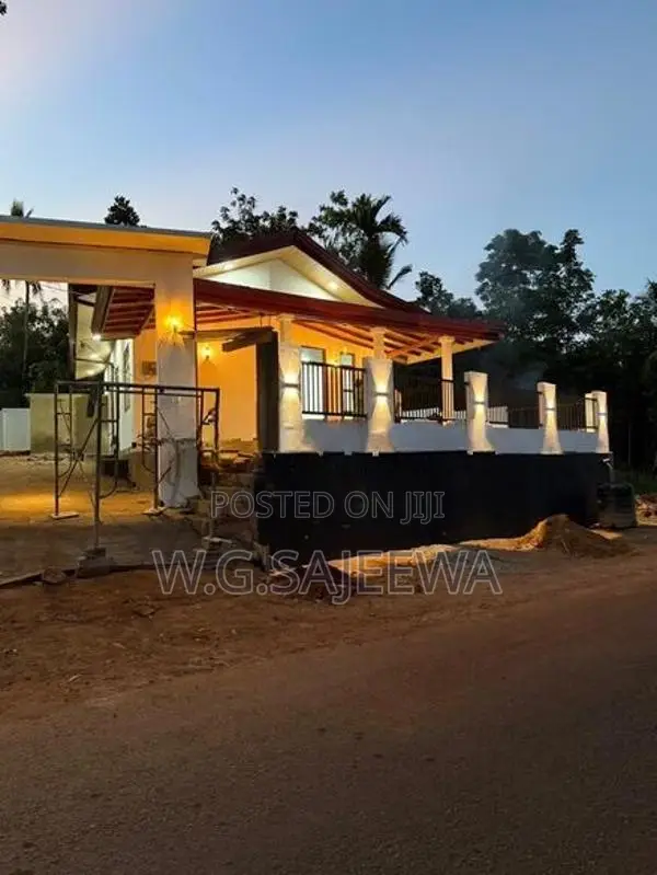 Brand new luxury house for sale minuwangoda