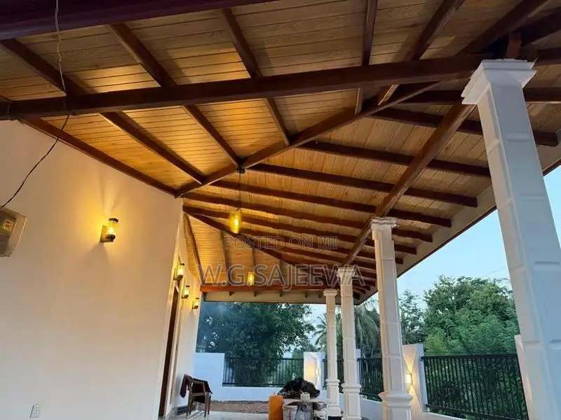 Brand new luxury house for sale minuwangoda